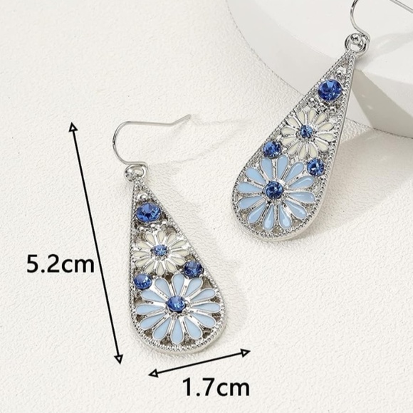 Womens Silver Daisy Drop Enamel Rhinestone Accent Earrings - Picture 6 of 6